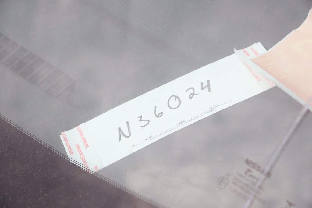 Nissan Versa Vehicle Full-screen Gallery Image 26