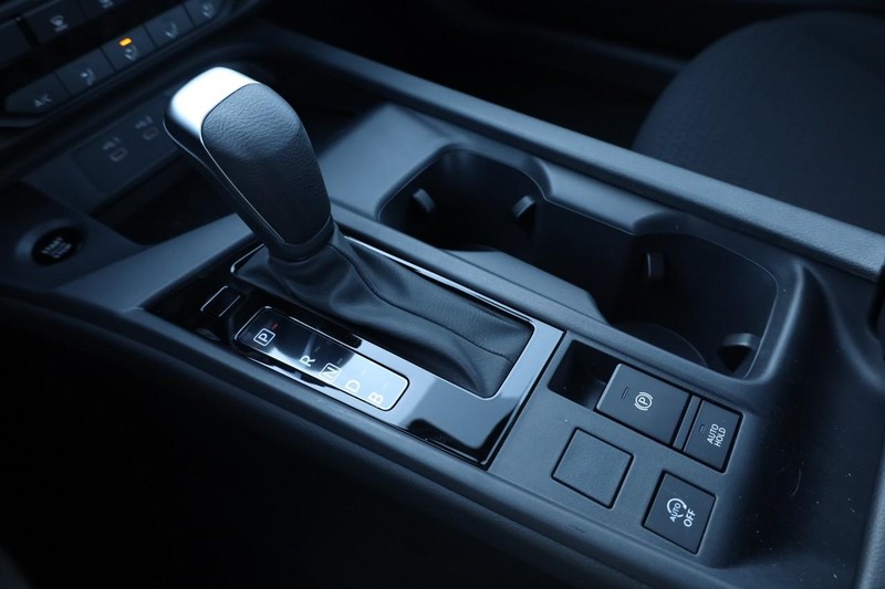 Nissan Sentra Vehicle Image 16