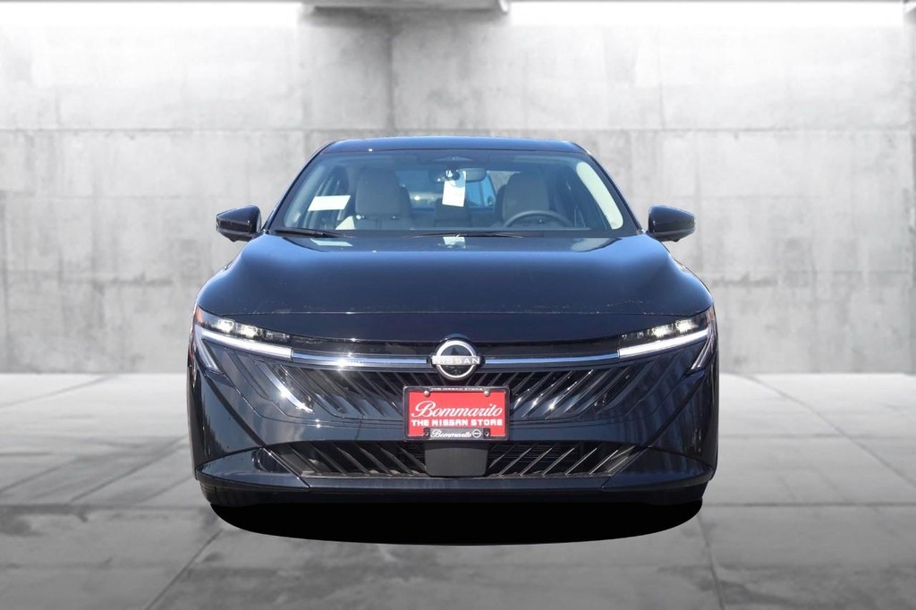 Nissan Sentra Vehicle Image 04