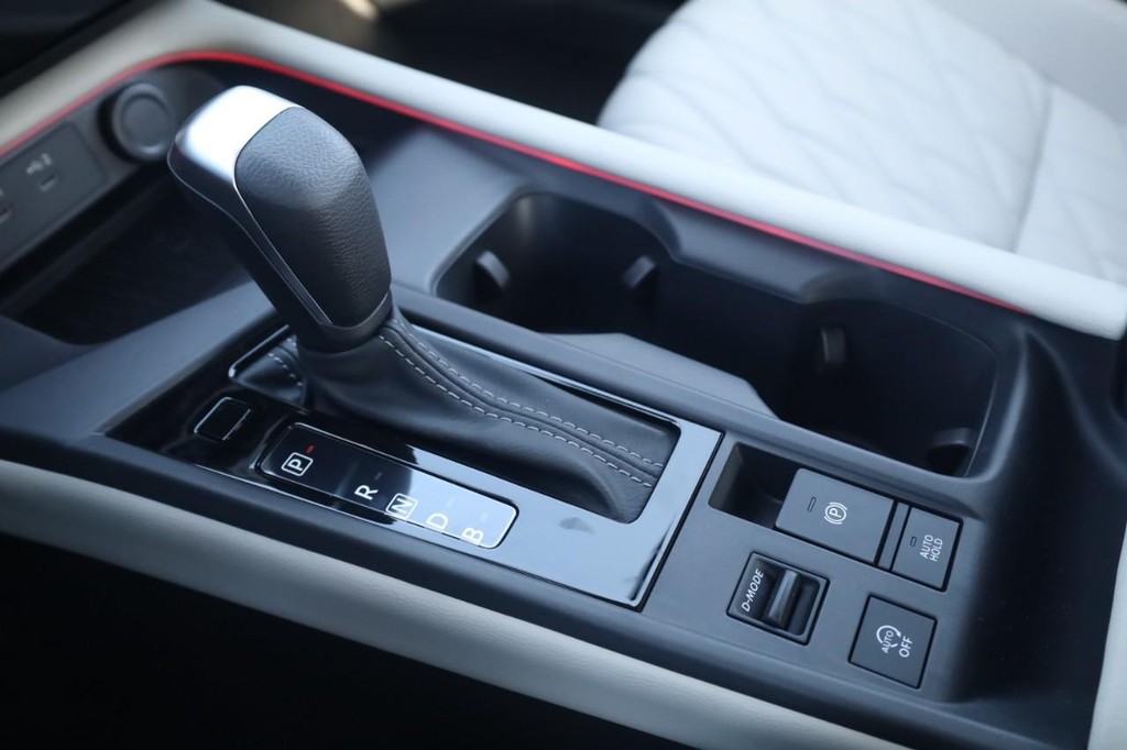 Nissan Sentra Vehicle Image 18