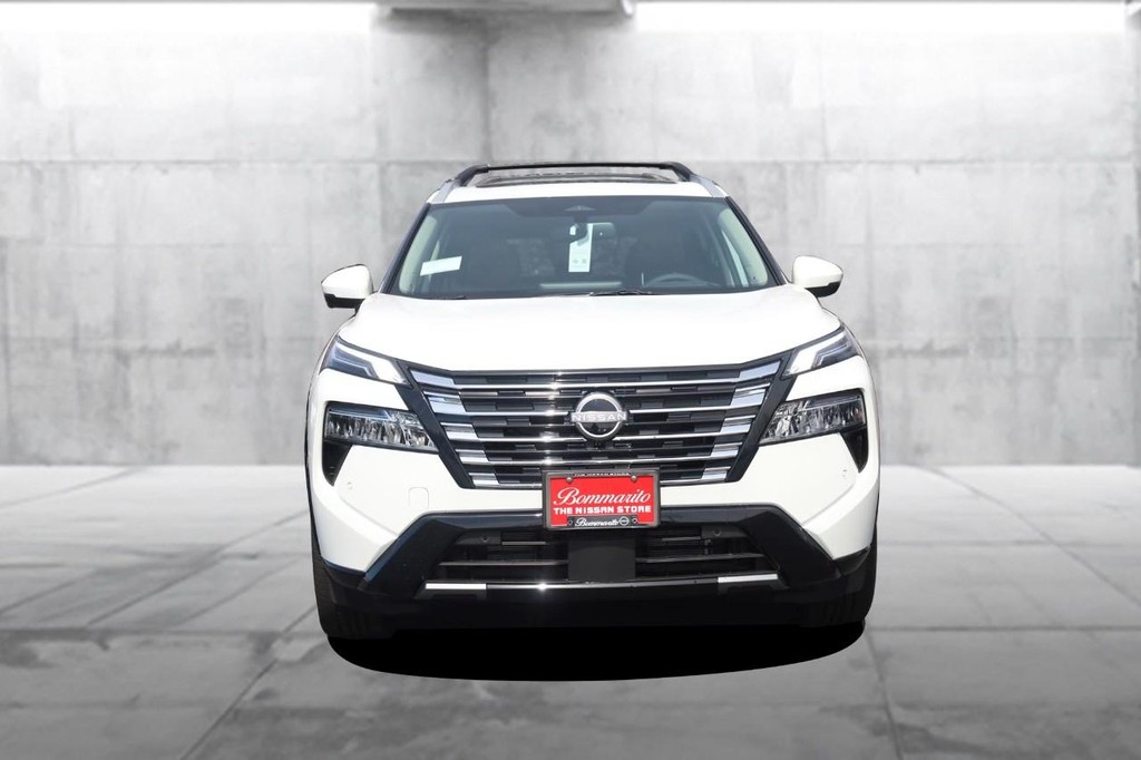 Nissan Rogue Vehicle Image 04