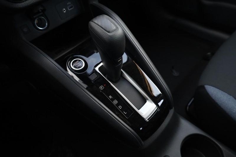 Nissan Versa Vehicle Image 15