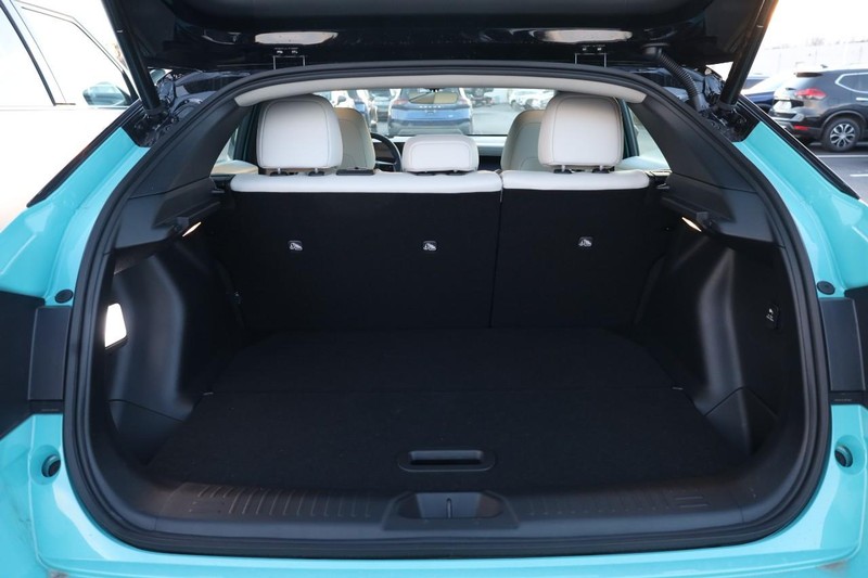 Nissan LEAF Vehicle Image 07