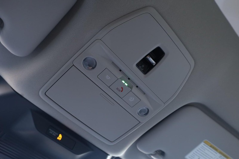 Nissan LEAF Vehicle Image 18