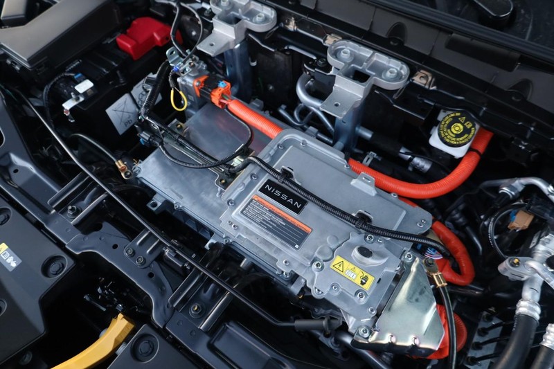 Nissan LEAF Vehicle Image 28