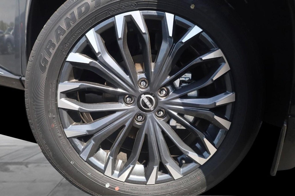 Nissan Rogue Vehicle Image 03