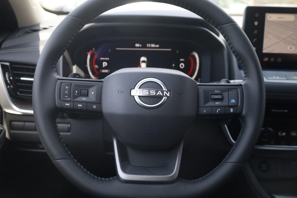 Nissan Rogue Vehicle Image 08