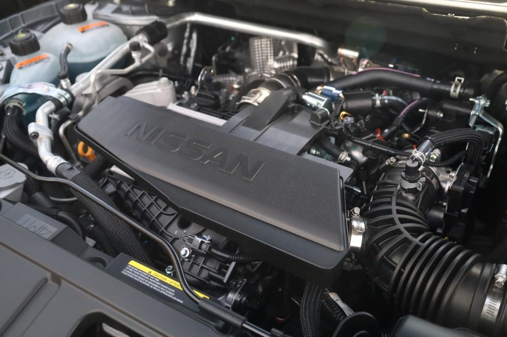 Nissan Rogue Vehicle Image 27