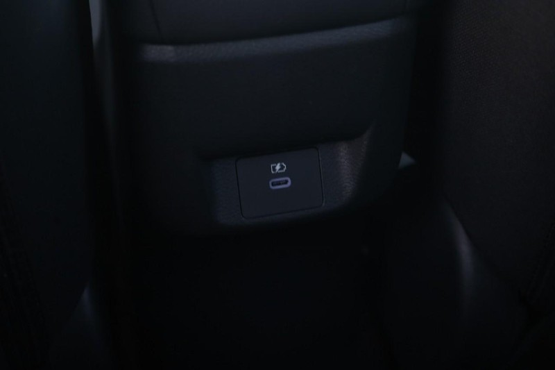 Nissan Versa Vehicle Image 20