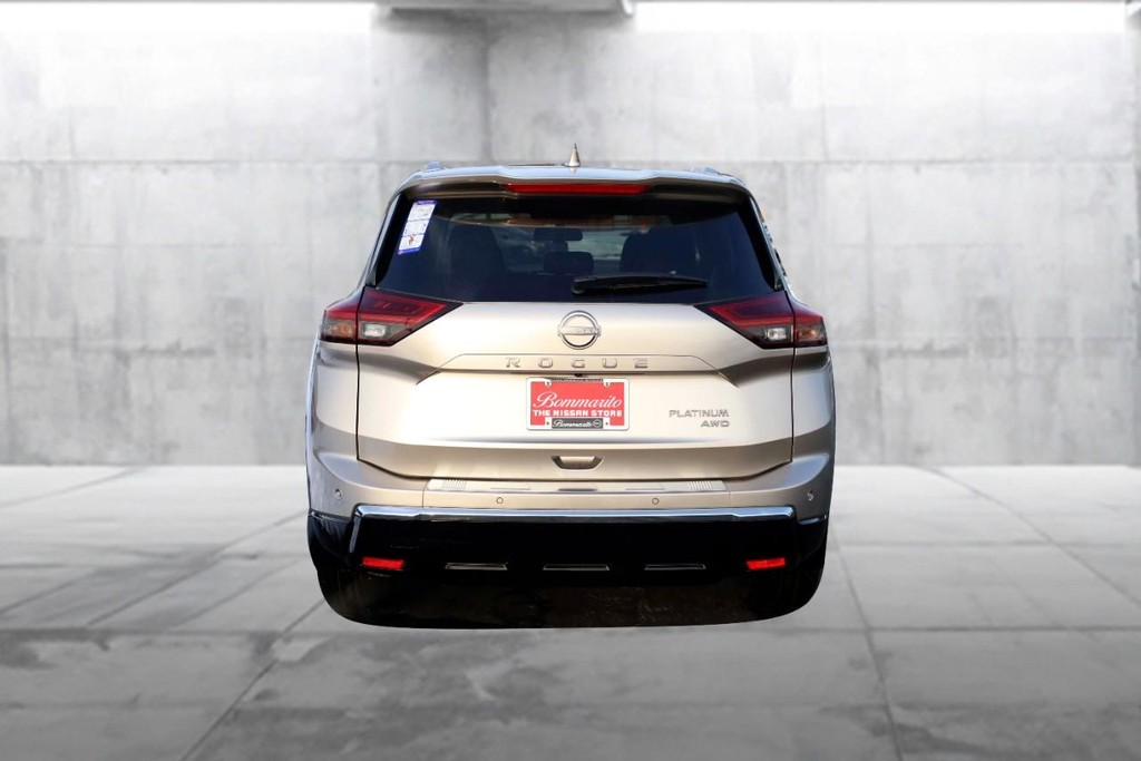 Nissan Rogue Vehicle Image 06