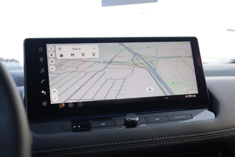 Nissan Rogue Vehicle Image 10