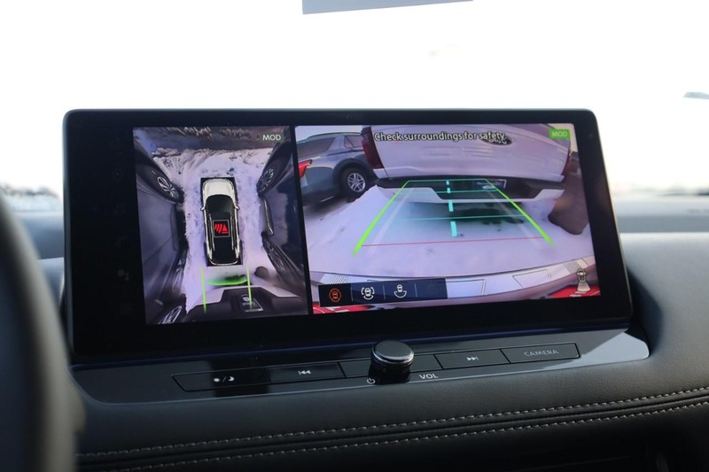 Nissan Rogue Vehicle Image 11