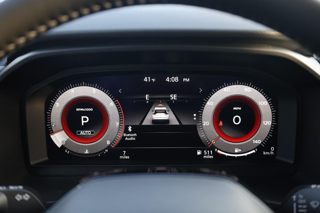 Nissan Rogue Vehicle Image 08