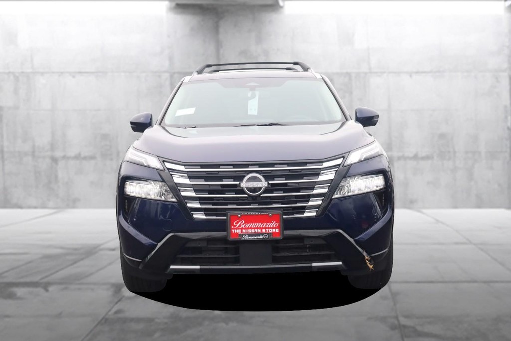 Nissan Rogue Vehicle Image 04