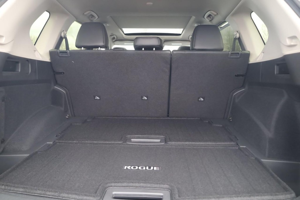 Nissan Rogue Vehicle Image 24