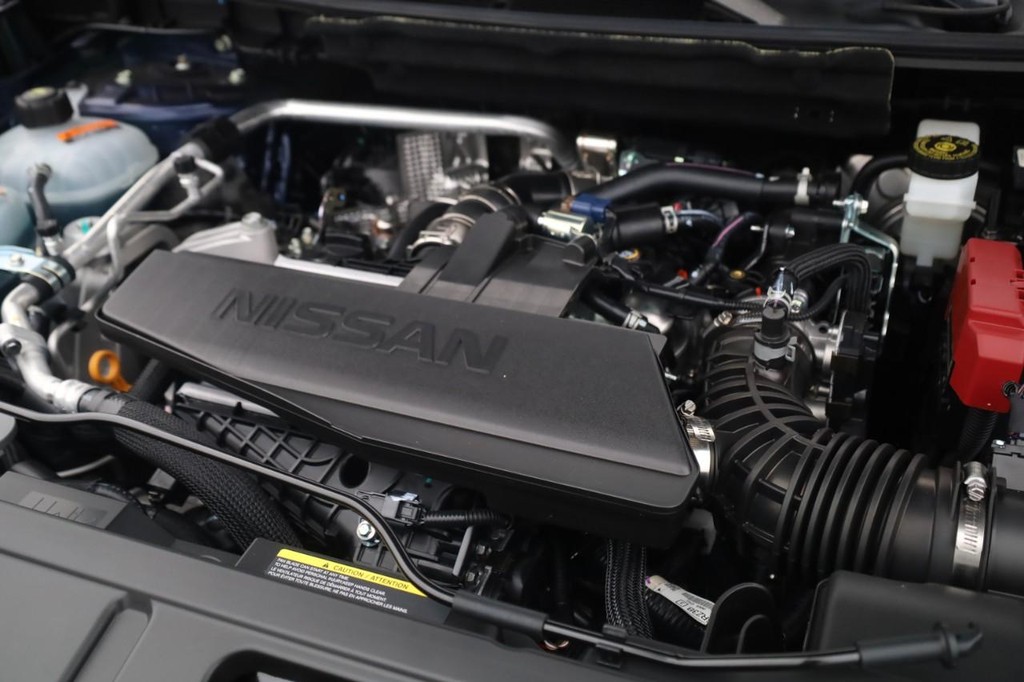 Nissan Rogue Vehicle Image 25