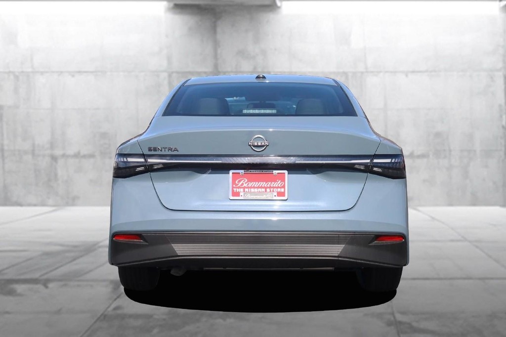 Nissan Sentra Vehicle Image 06