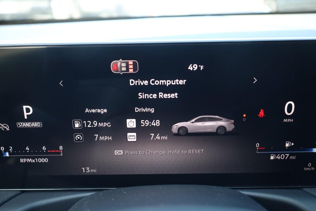 Nissan Sentra Vehicle Image 13