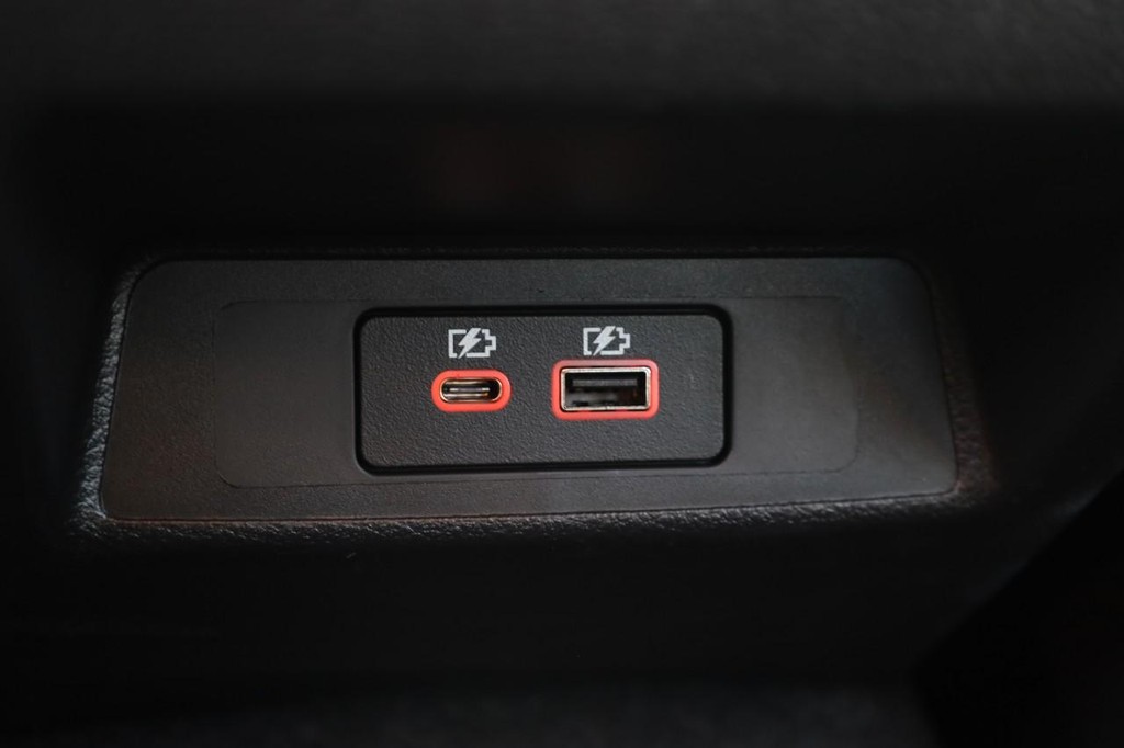 Nissan Altima Vehicle Image 20