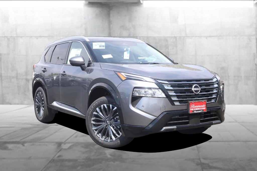 Nissan Rogue Vehicle Image 02