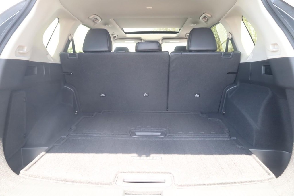 Nissan Rogue Vehicle Image 26