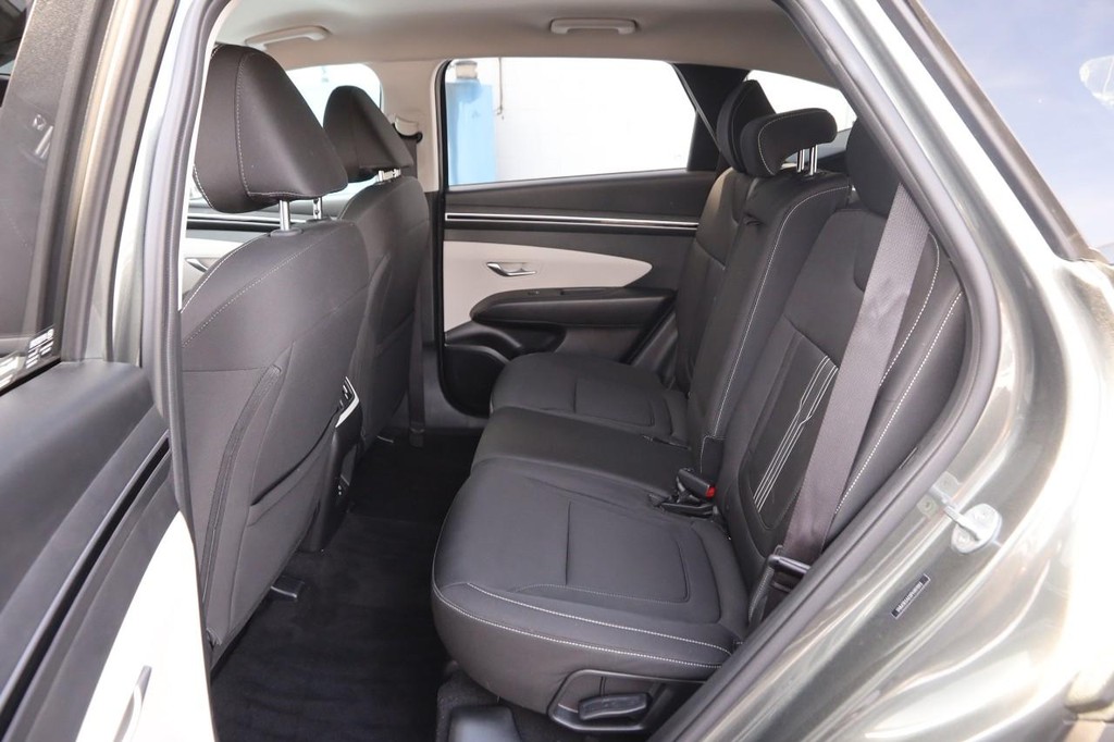 Hyundai Tucson Vehicle Image 10