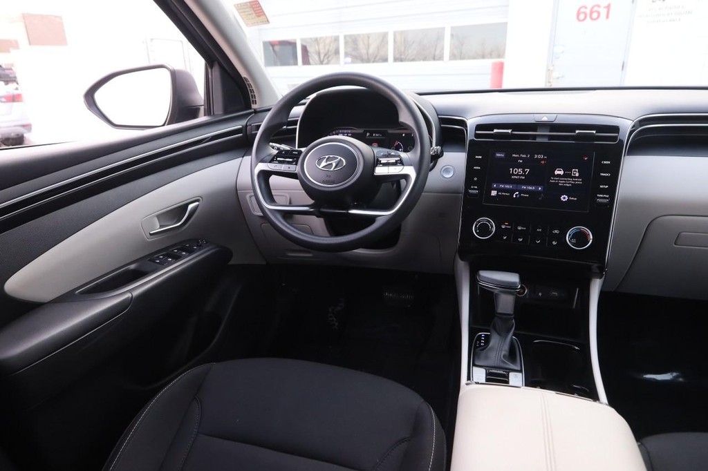 Hyundai Tucson Vehicle Image 22