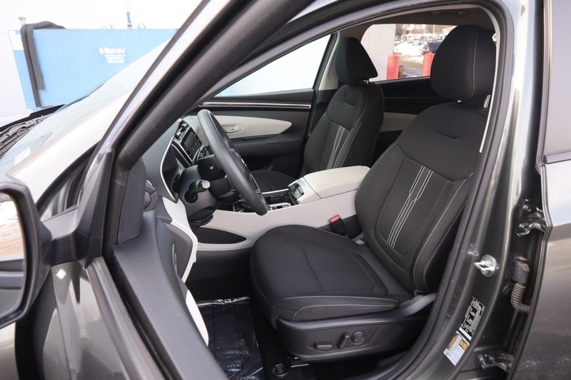 Hyundai Tucson Vehicle Image 09