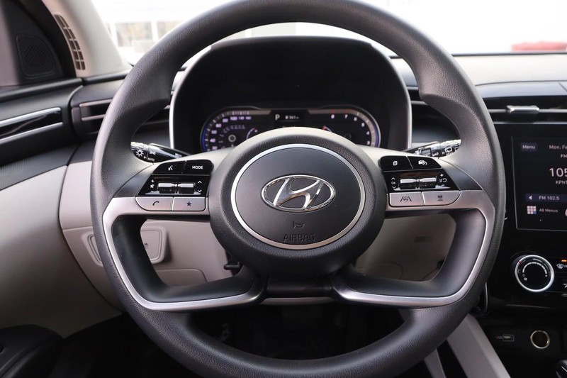 Hyundai Tucson Vehicle Image 11