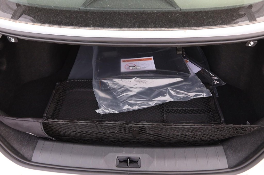 Nissan Sentra Vehicle Image 07