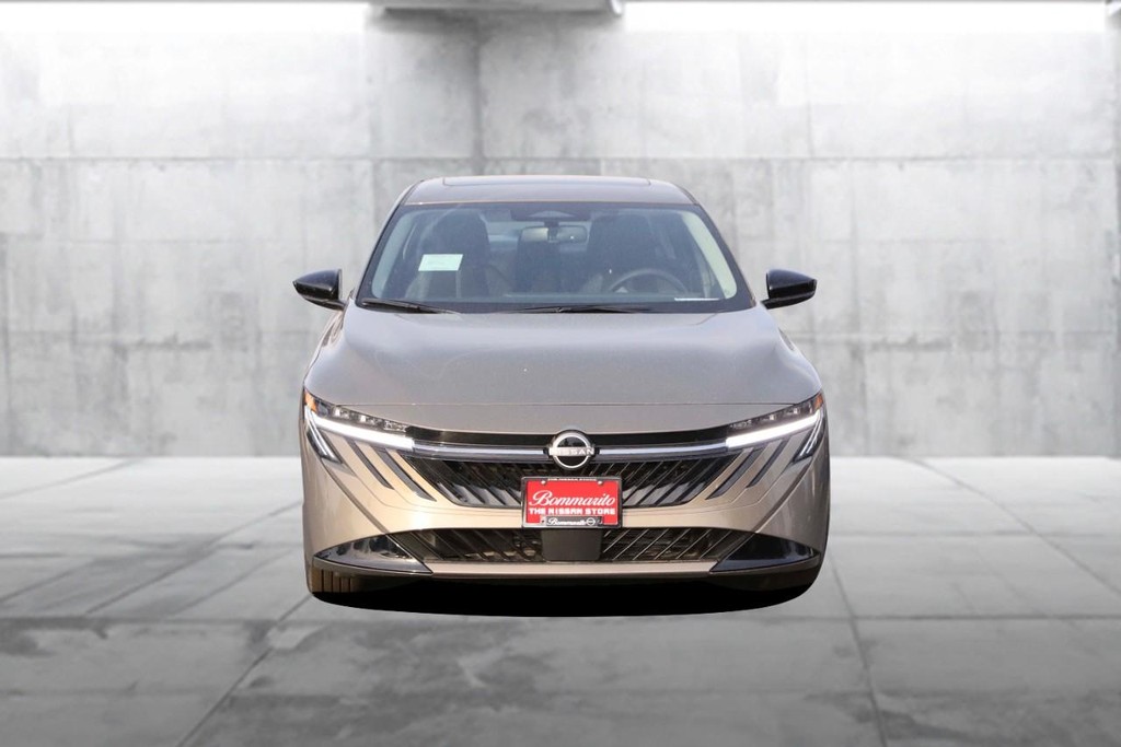 Nissan Sentra Vehicle Image 04