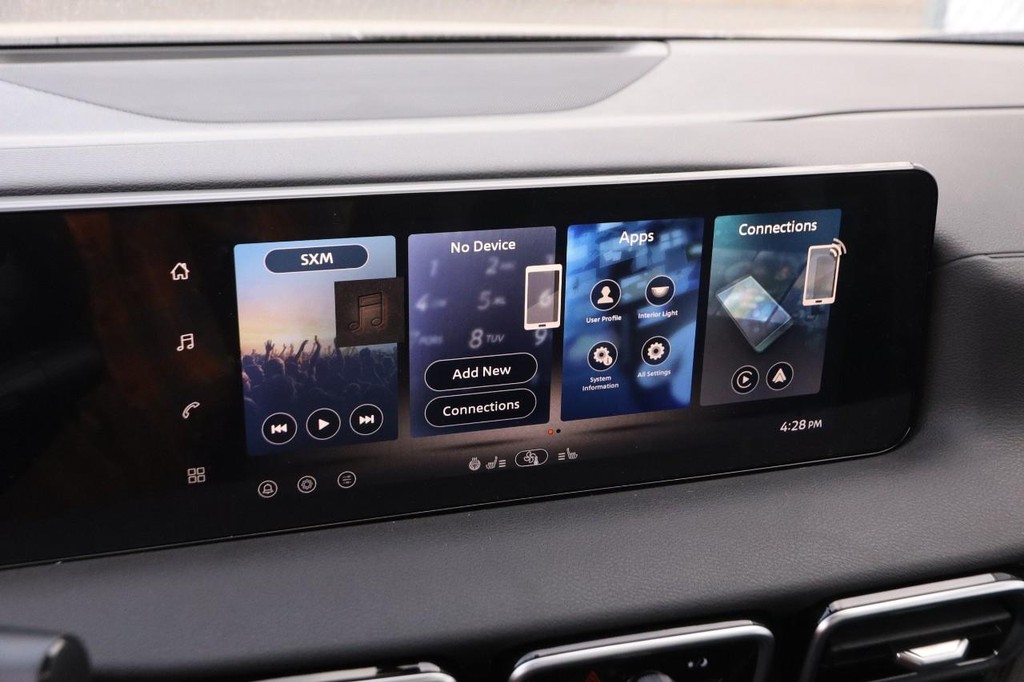 Nissan Sentra Vehicle Image 15