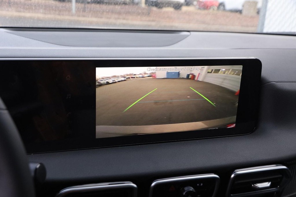 Nissan Sentra Vehicle Image 16