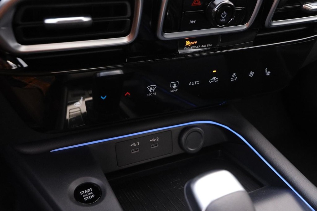 Nissan Sentra Vehicle Image 17