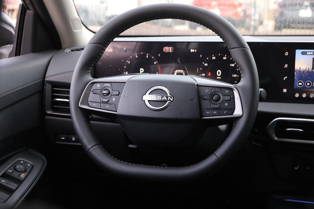 Nissan Sentra Vehicle Image 23