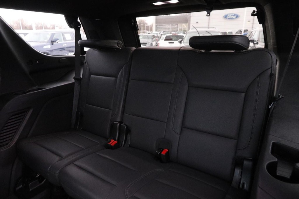 Chevrolet Tahoe Vehicle Full-screen Gallery Image 11