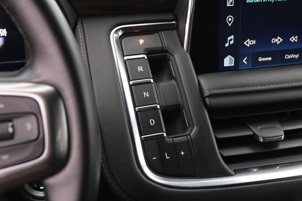 Chevrolet Tahoe Vehicle Full-screen Gallery Image 16