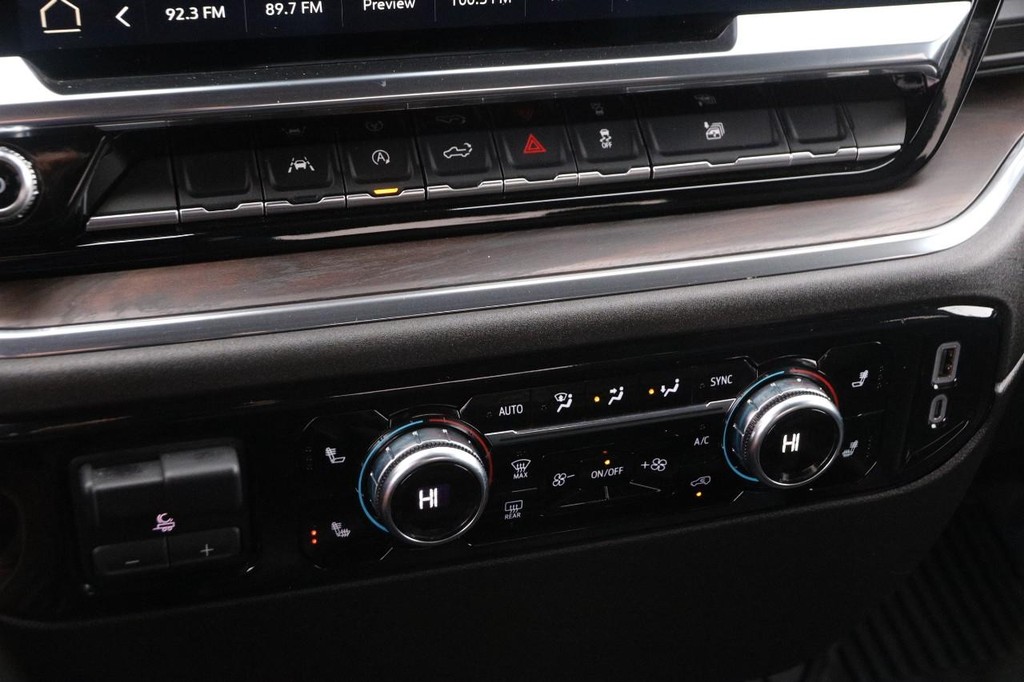 Chevrolet Tahoe Vehicle Full-screen Gallery Image 46