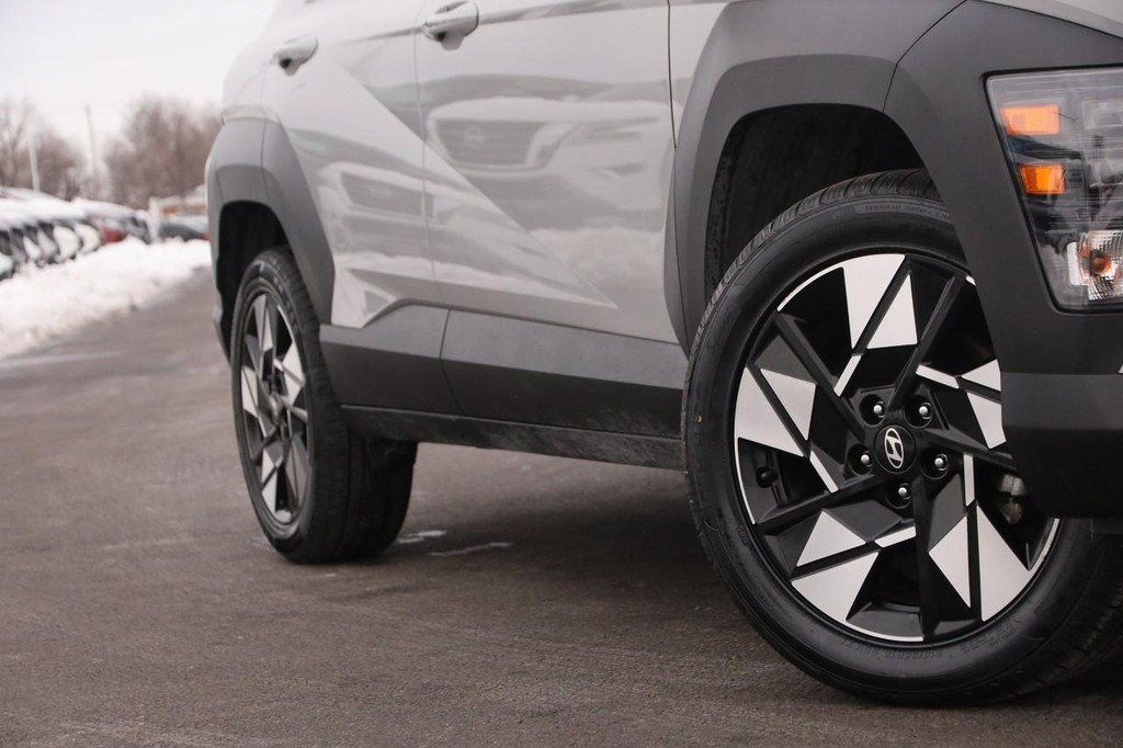 Hyundai Kona Vehicle Image 03