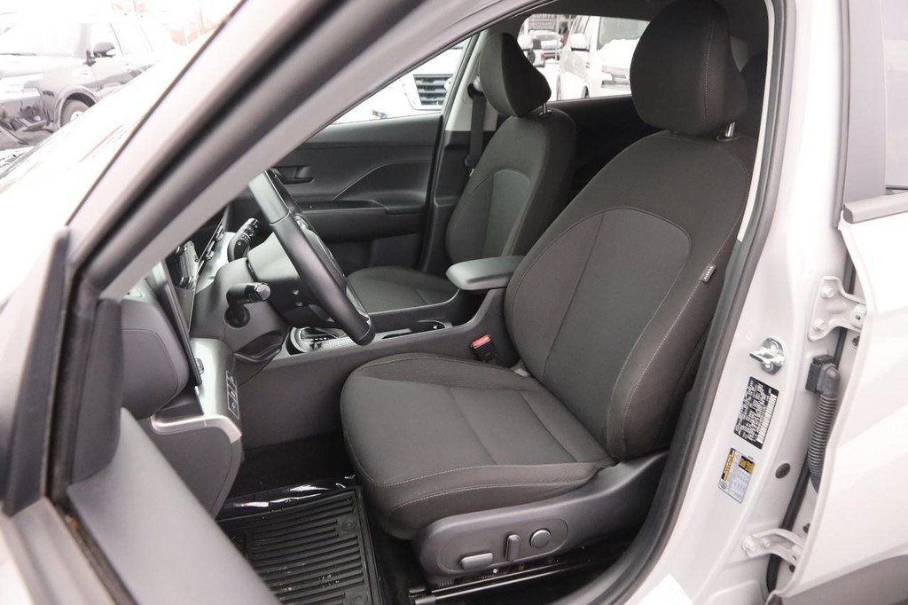 Hyundai Kona Vehicle Image 08