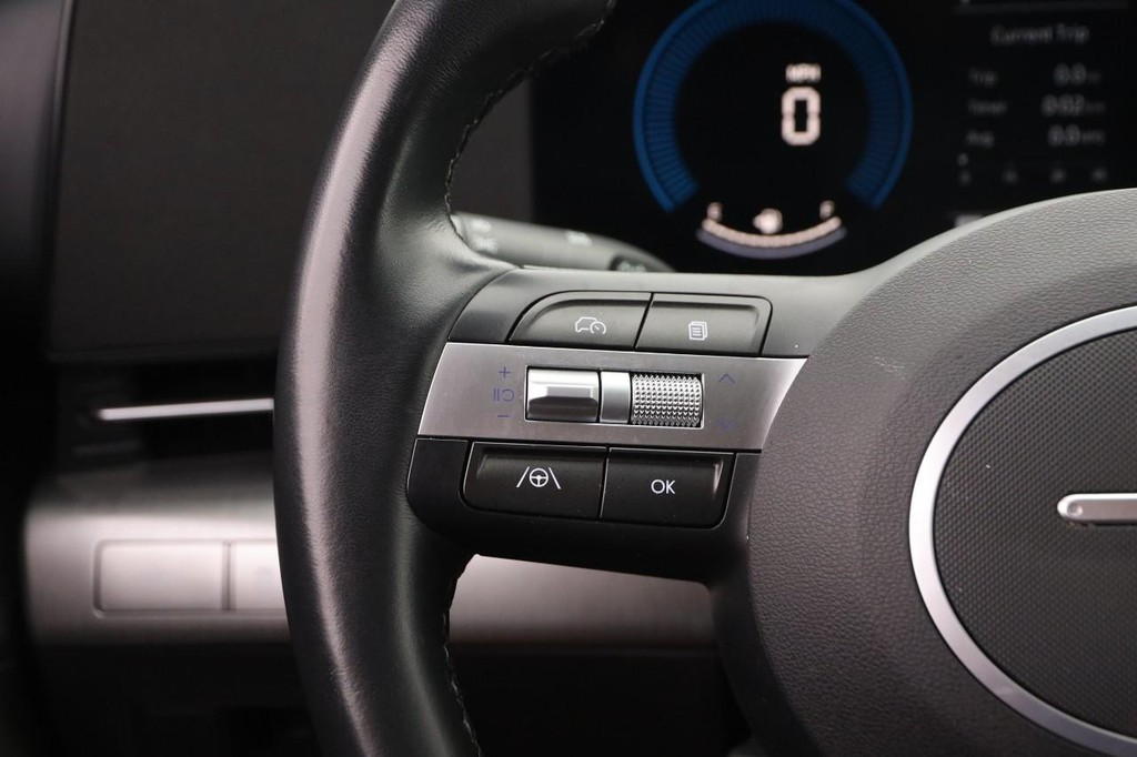 Hyundai Kona Vehicle Image 11