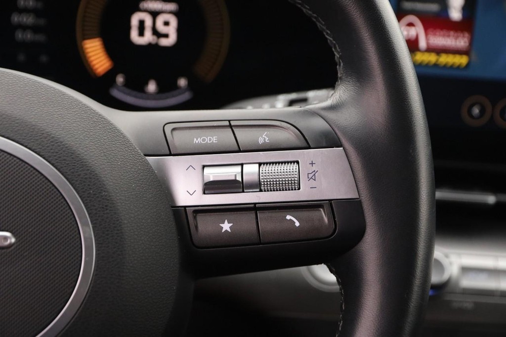 Hyundai Kona Vehicle Image 12