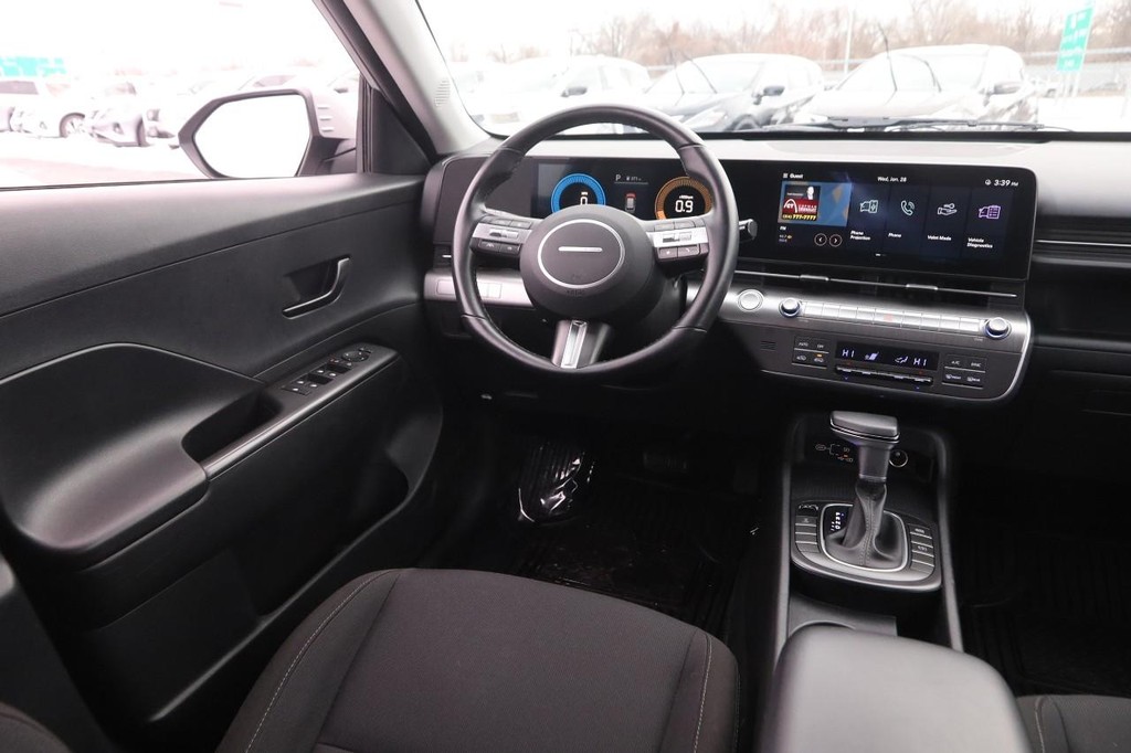 Hyundai Kona Vehicle Image 23