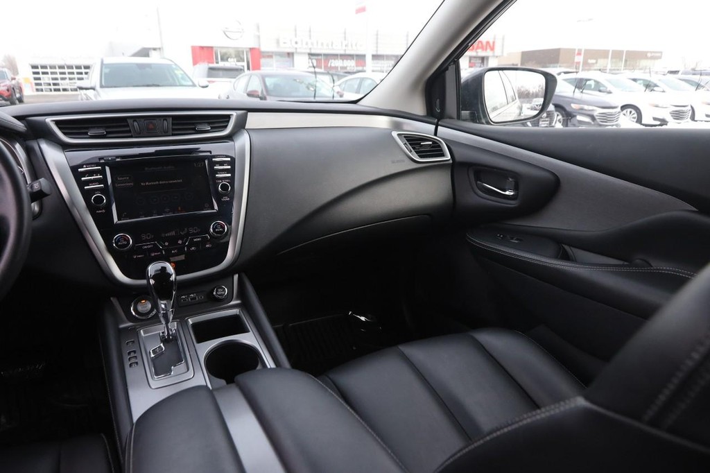 Nissan Murano Vehicle Image 24