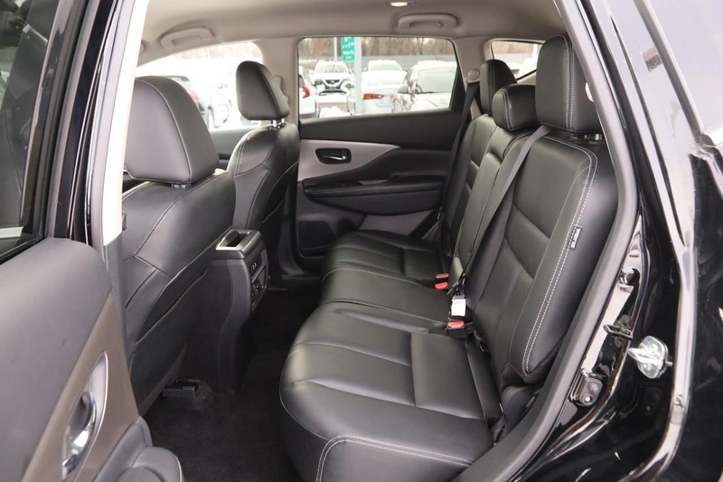 Nissan Murano Vehicle Image 09