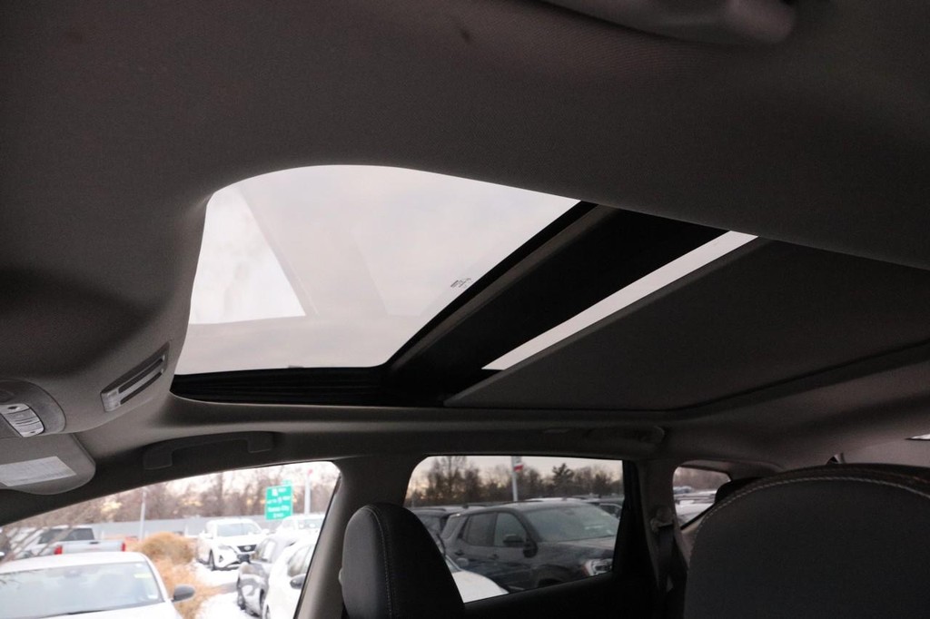 Nissan Murano Vehicle Image 09