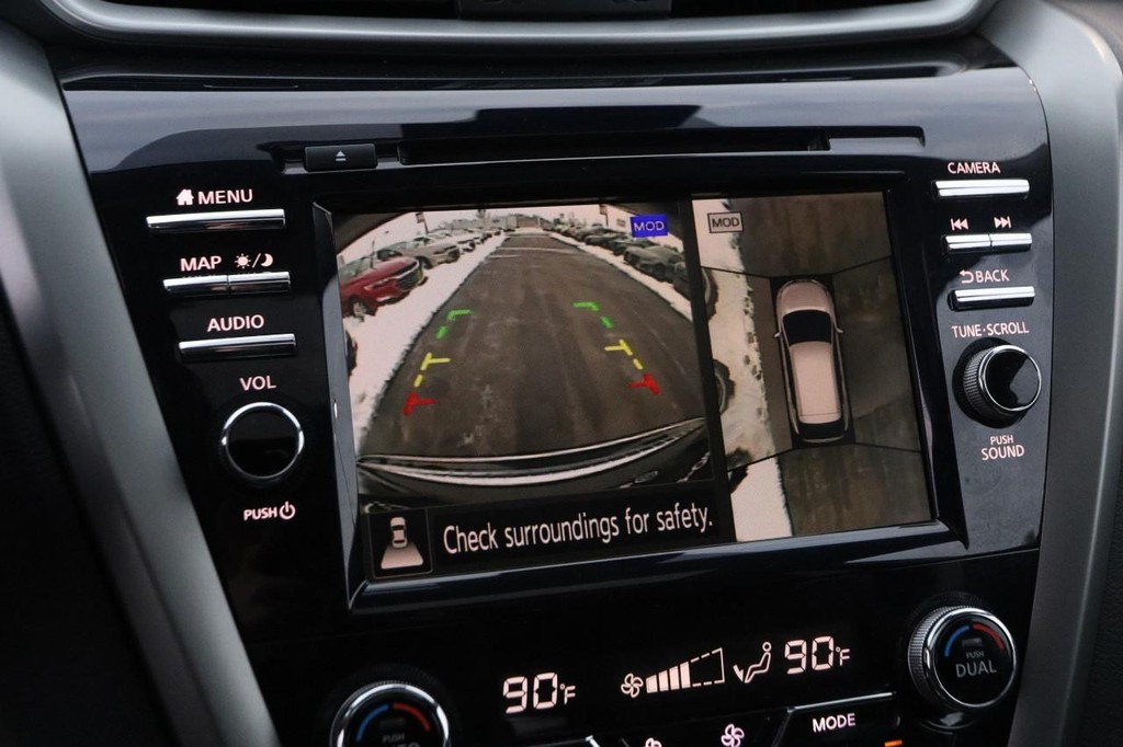 Nissan Murano Vehicle Image 18