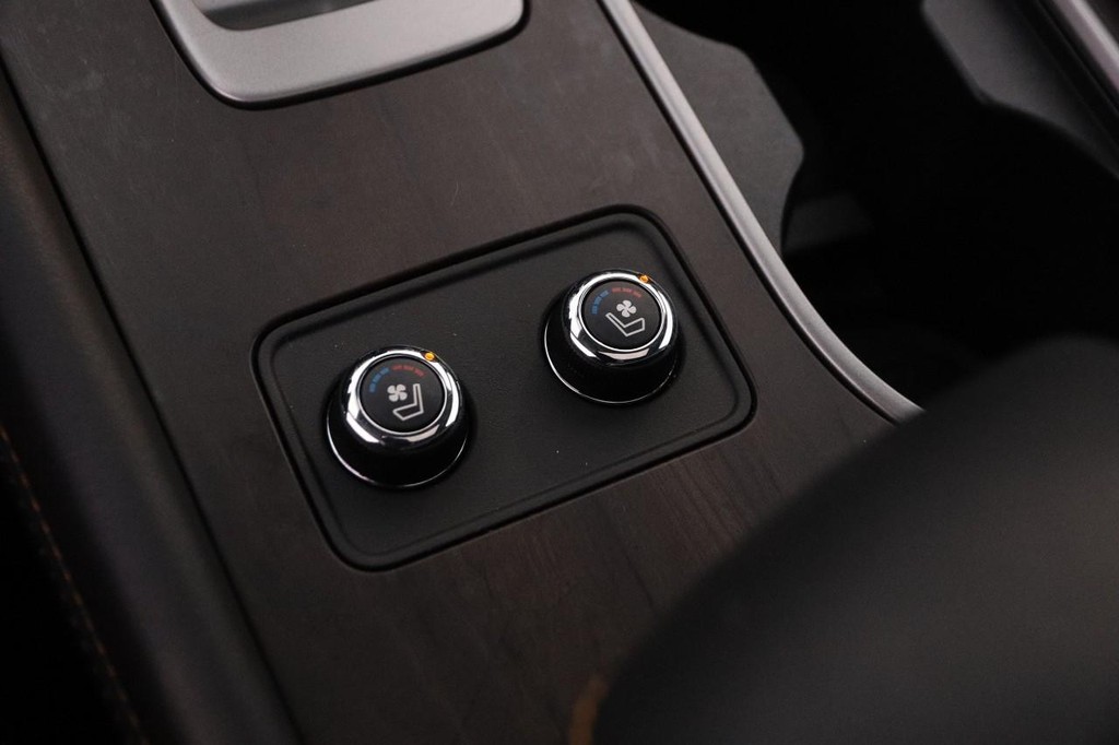 Nissan Murano Vehicle Image 20