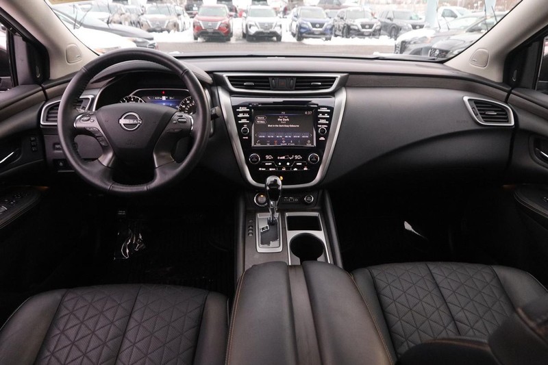 Nissan Murano Vehicle Image 22