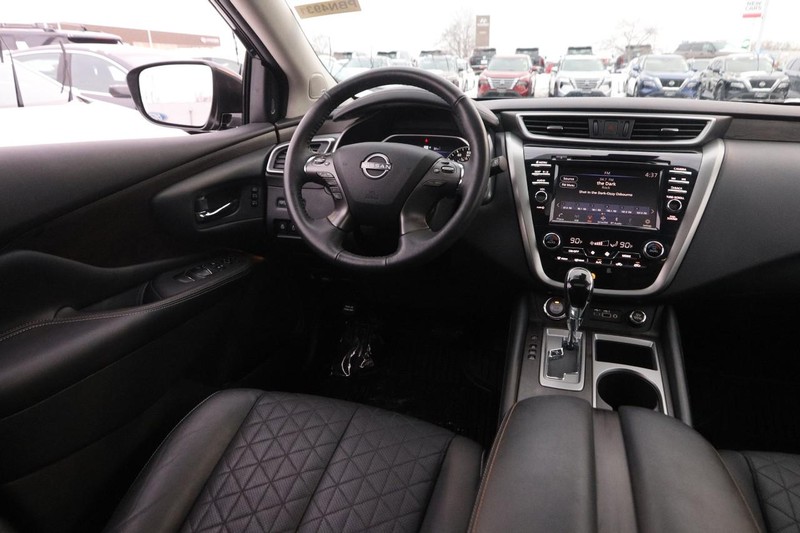 Nissan Murano Vehicle Image 23